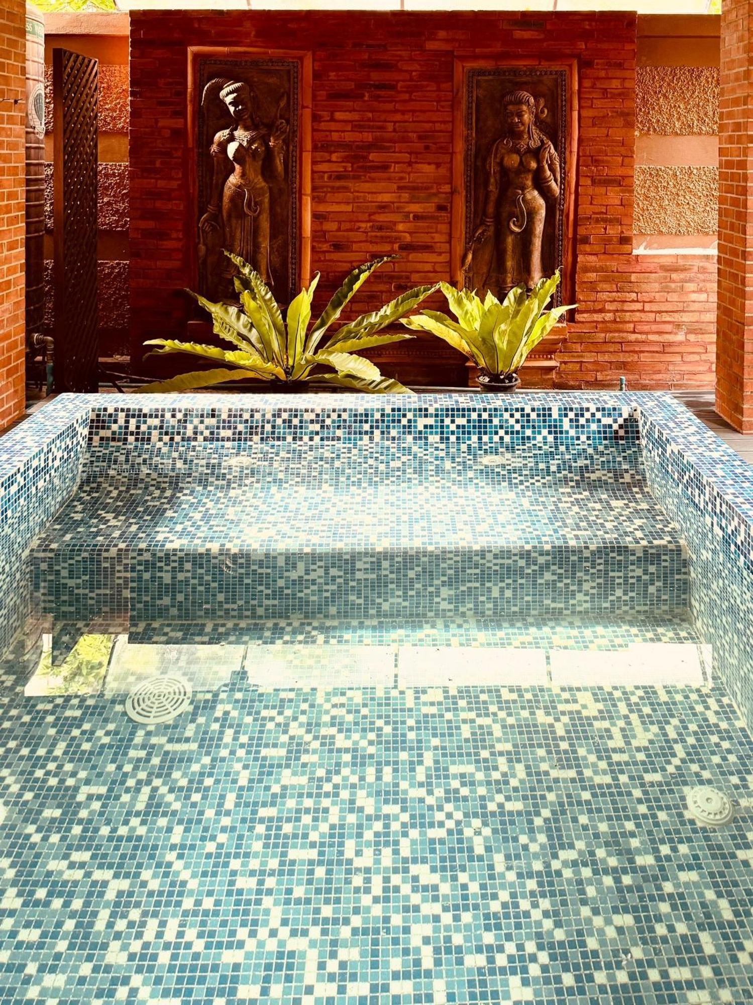 Phor Liang Meun Terracotta Arts Hotel Chiang Mai Luaran gambar